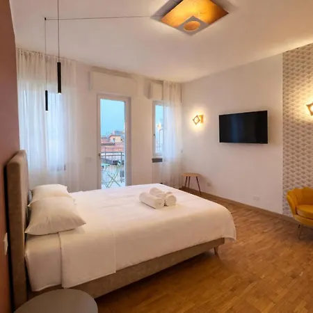Urbanicooh Cavour Rooms&suite Penzion 3*