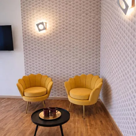 Urbanicooh Cavour Rooms&suite