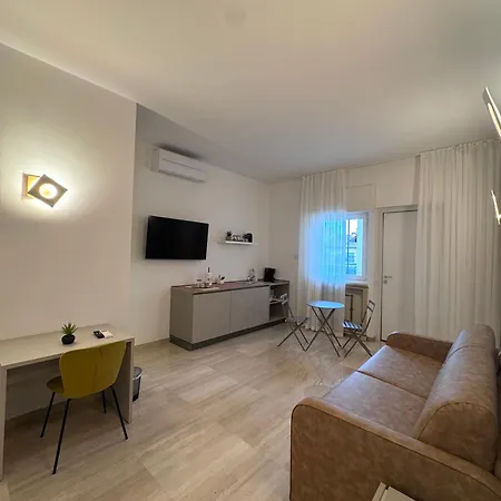 Urbanicooh Cavour Rooms&suite Penzion 3*