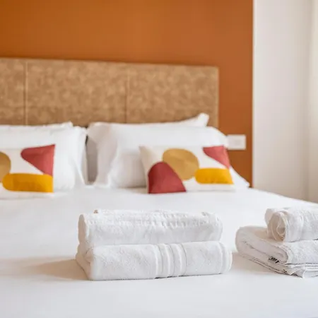 Urbanicooh Cavour Rooms&suite Penzion 3*