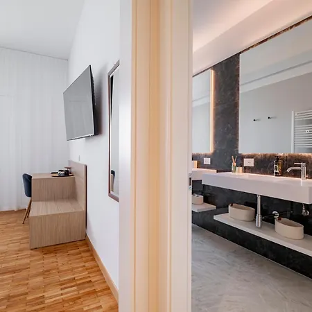Urbanicooh Cavour Rooms&suite Boloňa