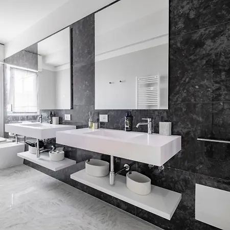 Penzion Urbanicooh Cavour Rooms&suite Boloňa