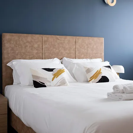 Urbanicooh Cavour Rooms&suite Boloňa
