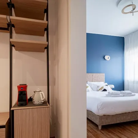 Urbanicooh Cavour Rooms&suite 3* Boloňa