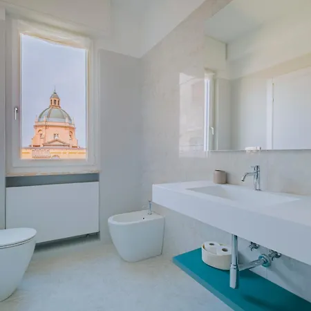 Urbanicooh Cavour Rooms&suite Boloňa