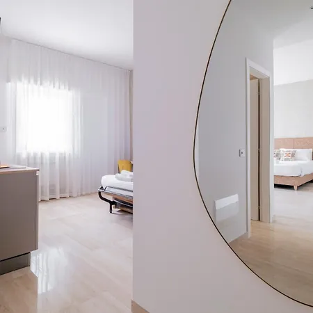 Penzion Urbanicooh Cavour Rooms&suite Boloňa