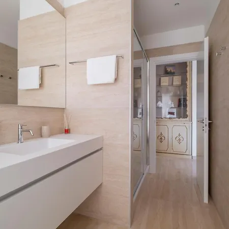 Penzion Urbanicooh Cavour Rooms&suite 3*