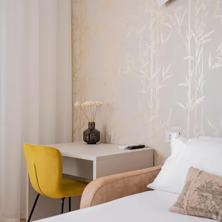 Urbanicooh Cavour Rooms&suite Penzion 3*
