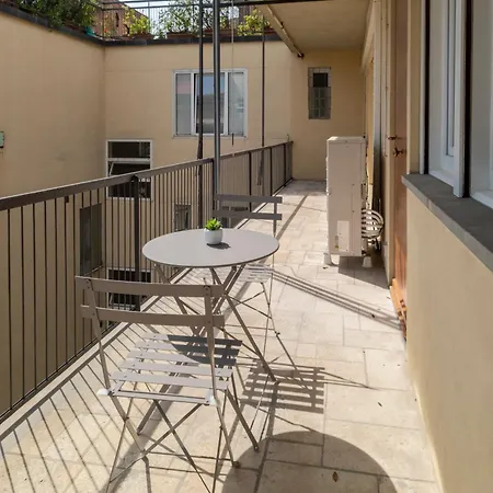 Urbanicooh Cavour Rooms&suite 3* בולוניה