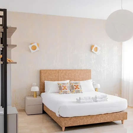 בית הארחה Urbanicooh Cavour Rooms&suite