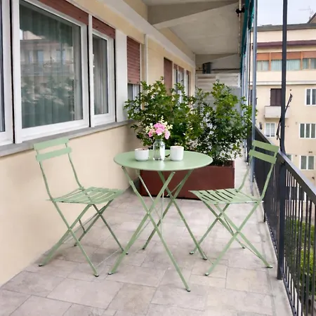 Urbanicooh Cavour Rooms&suite Bologna
